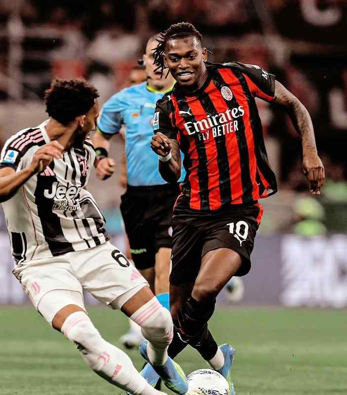  从2-0到2-2：国际米兰防守体系的深层失效分析 体育新闻