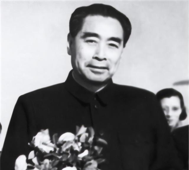 党指挥枪的铁律:从南昌城头的枪声到周恩来的制度自觉 新闻
